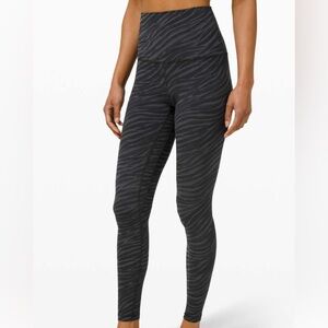 Lululemon High Rise Zebra Align Leggings 28” Size 4